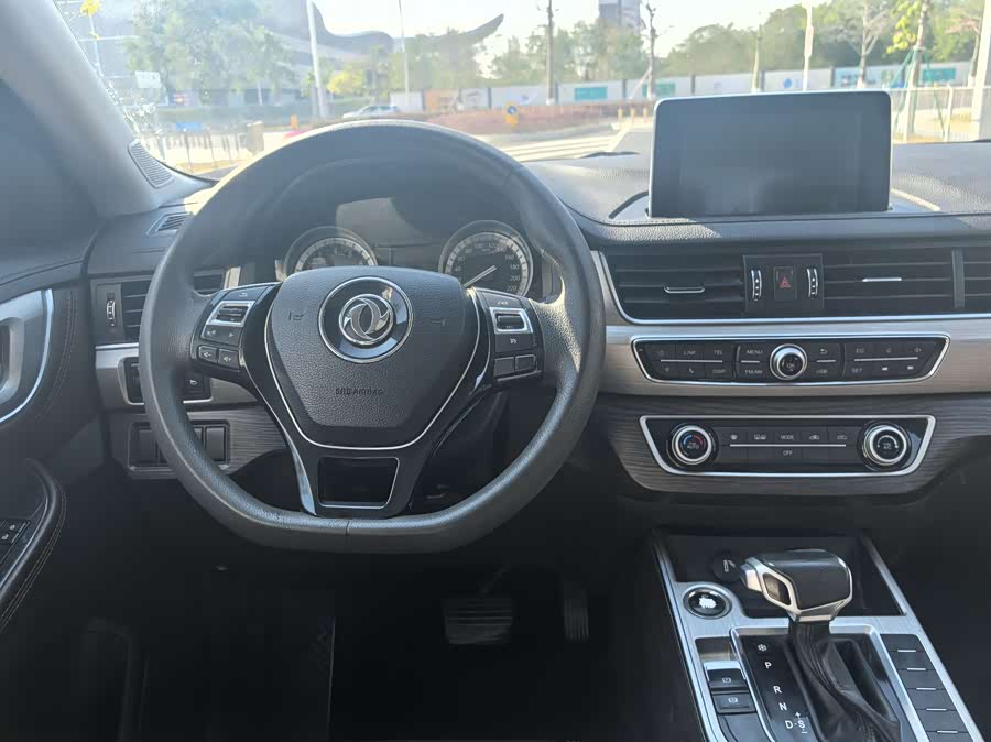 Forthing JOYEAR X5 2019 صورة سيارة #13