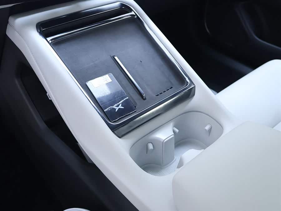 Xpeng P7 2025 #13 Xpeng P7 2025 immagine di auto #13