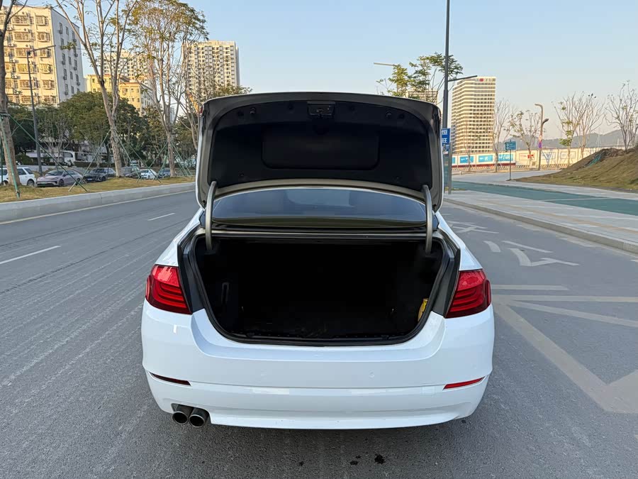 BMW 5 Series 2011 image de voiture #13