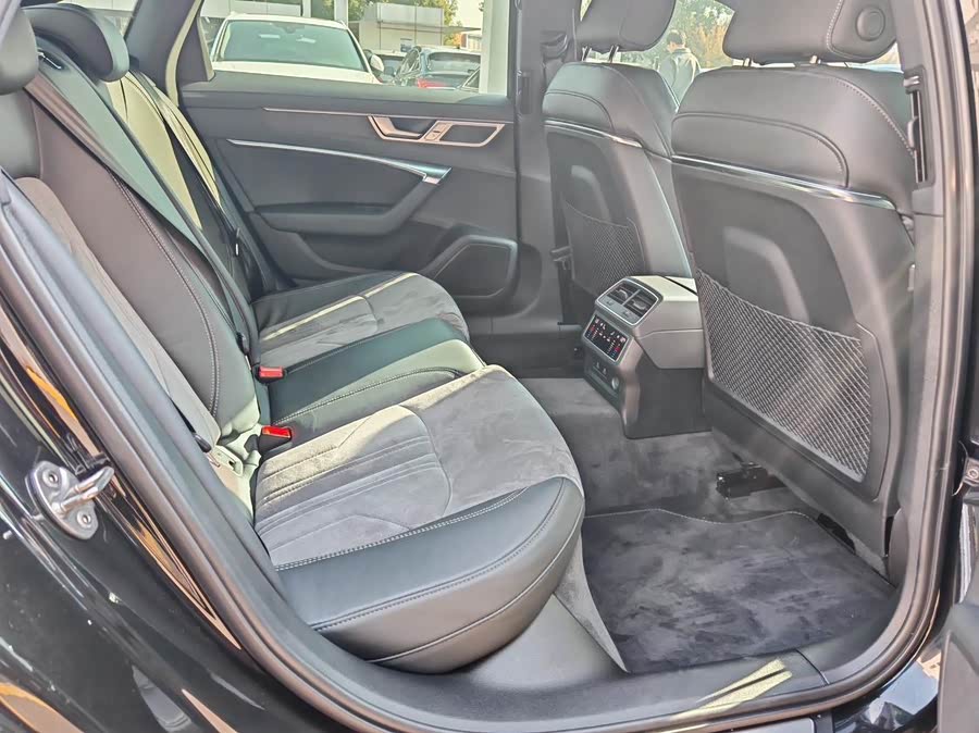Audi A6L 2024 car image #13