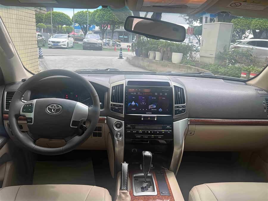 Toyota Land Cruiser 2014 immagine di auto #13
