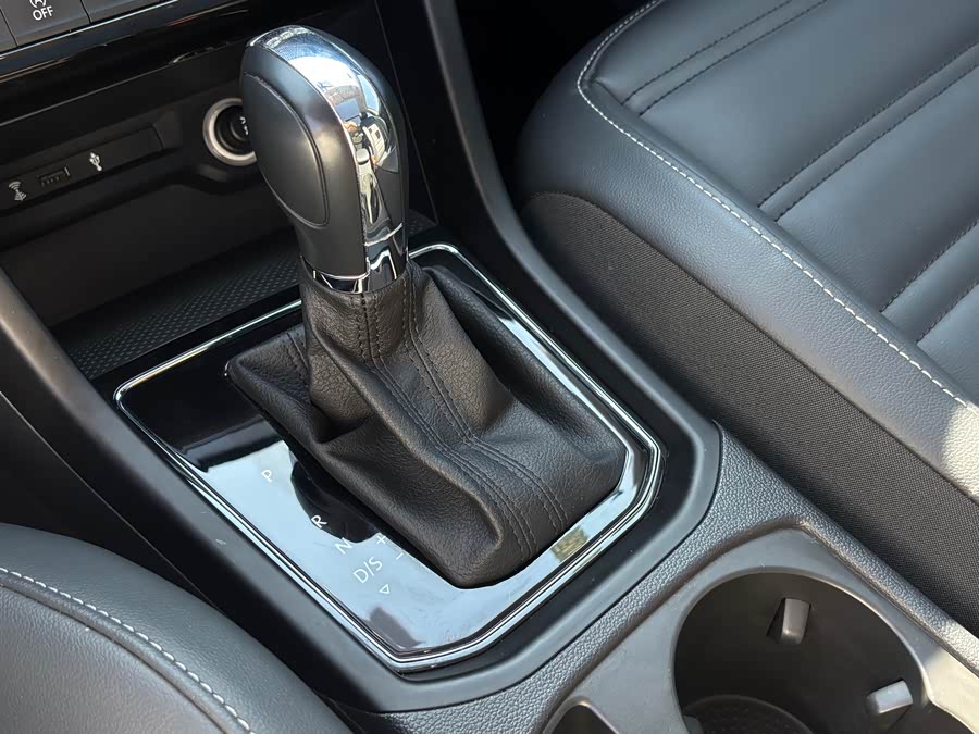 Volkswagen Touran 2019 #13 Volkswagen Touran 2019 car image #13