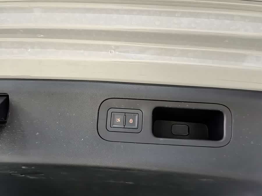 BYD Sea Lion 07 DM-i 2025 car image #13