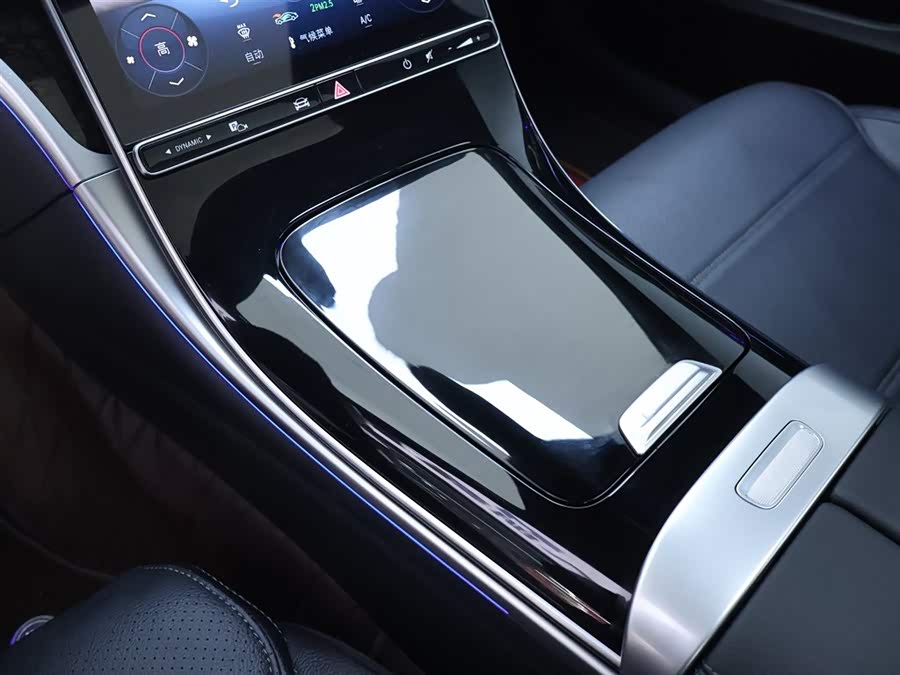 Mercedes-Benz C Class 2025 car image #13