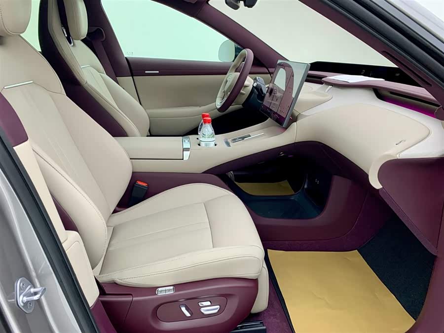 小米汽车 小米YU7 2025 #13 小米汽车 小米YU7 2025 汽车图片 #13