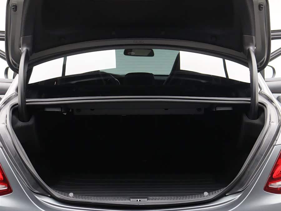 Mercedes-Benz C AMG 2018 immagine di auto #13