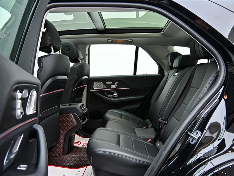 Mercedes-Benz GLE Class 2023 car image #13