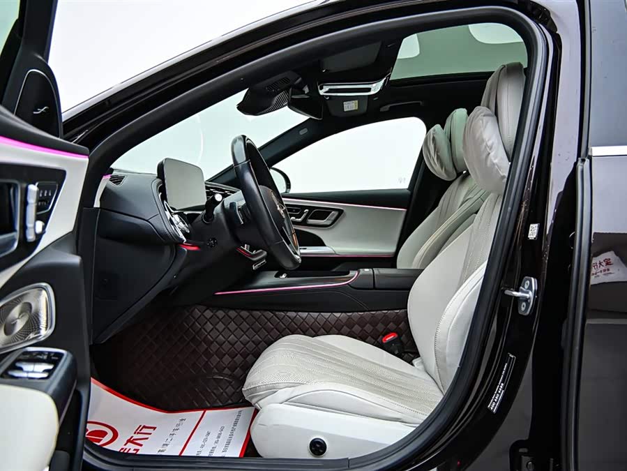 Mercedes-Benz E Class 2023 car image #13