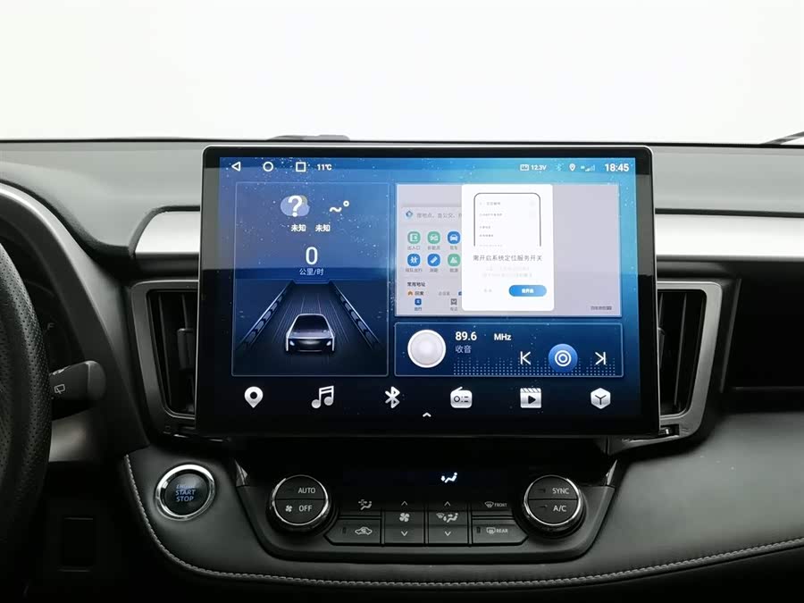 Toyota RAV4 2019 car image #13
