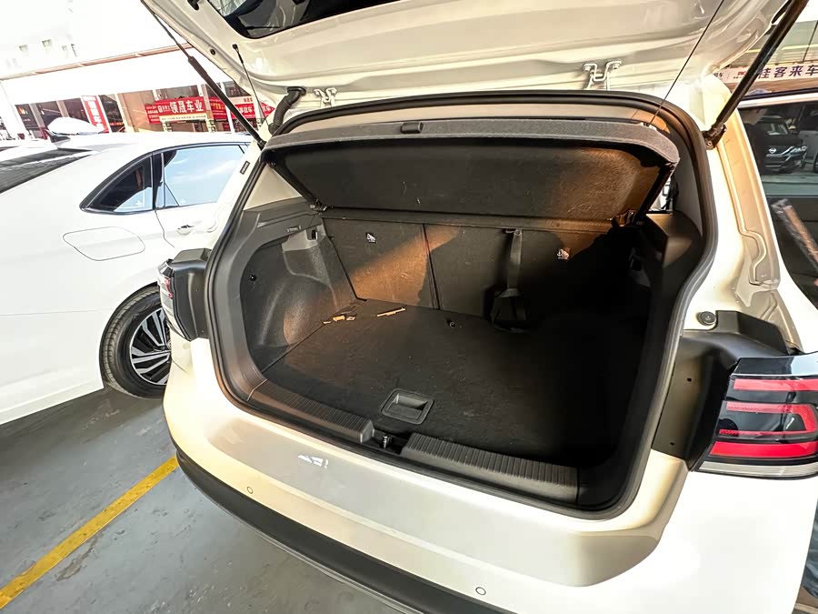 Volkswagen T-Cross 2020 car image #13