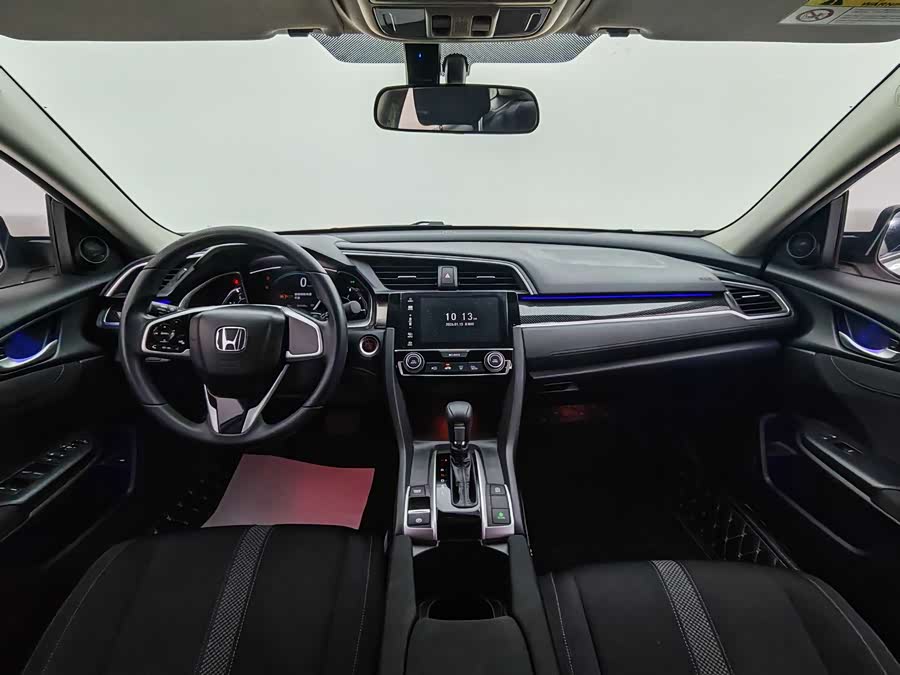 Honda Civic 2019 car image #13
