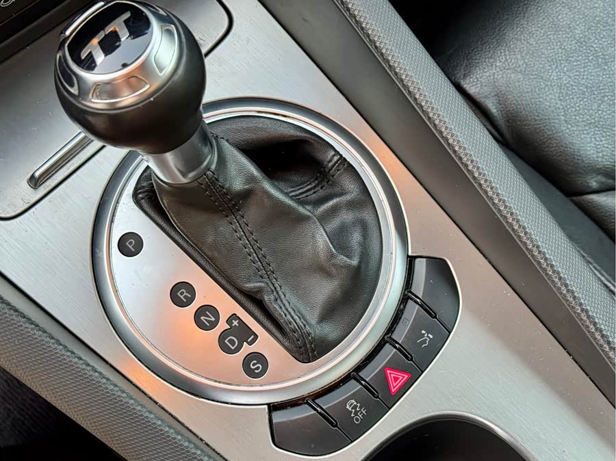 Audi TT 2013 #13 Audi TT 2013 car image #13