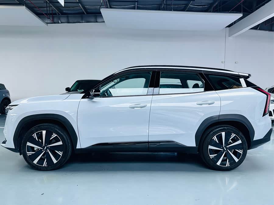GEELY Boyue L 2024 car image #13
