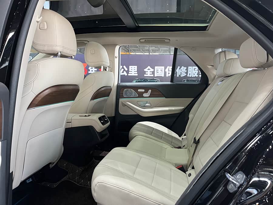 Mercedes-Benz GLE Class 2019 #13 Mercedes-Benz GLE Class 2019 car image #13