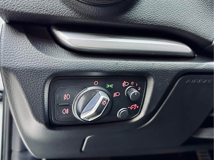 Audi A3 2016 car image #13
