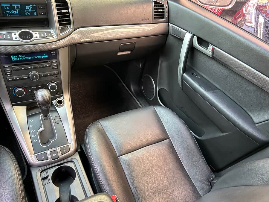 Chevrolet Captiva (Imported) 2011 car image #13