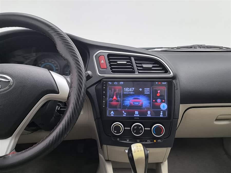 Soueast V3 Lingyue 2016 car image #13