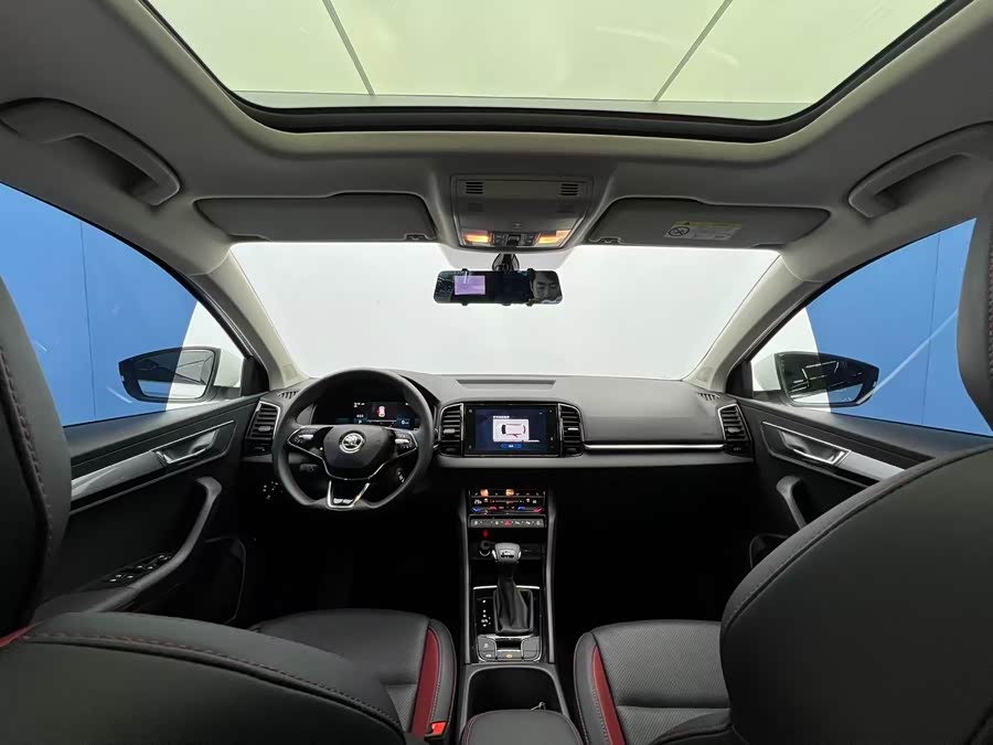 Skoda Karoq 2023 изображение автомобиля #13