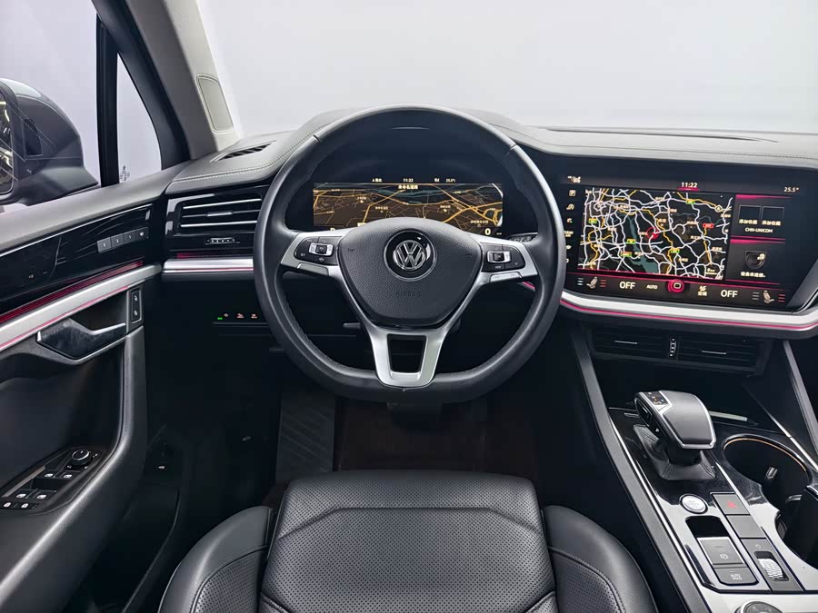 Volkswagen Touareg 2020 immagine di auto #13