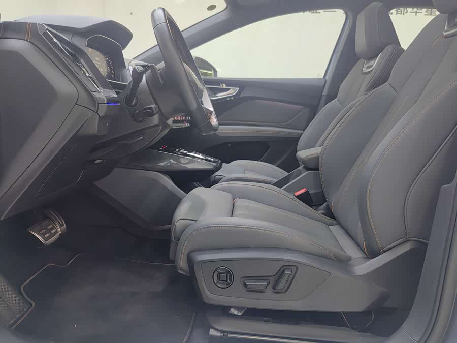 Audi Q4 e-tron 2023 car image #13