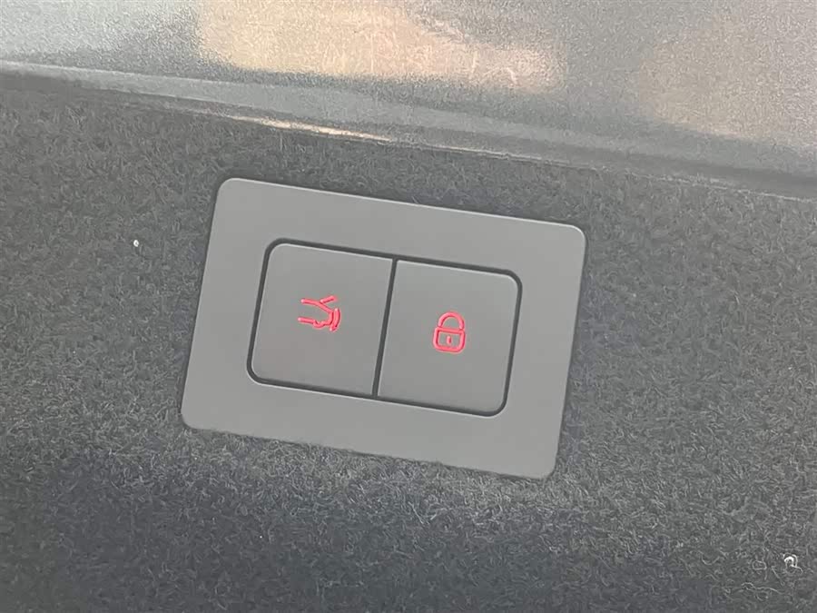 Denza Z9 2024 car image #13