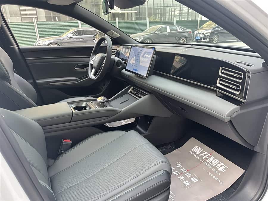 BYD Qin L 2025 car image #13