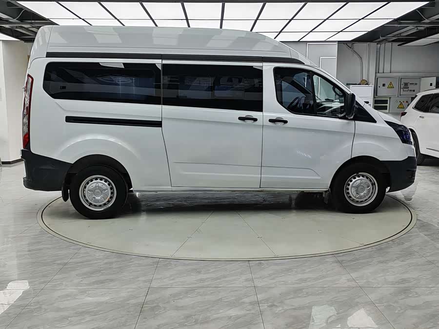 Ford Transit 2020 car image #13