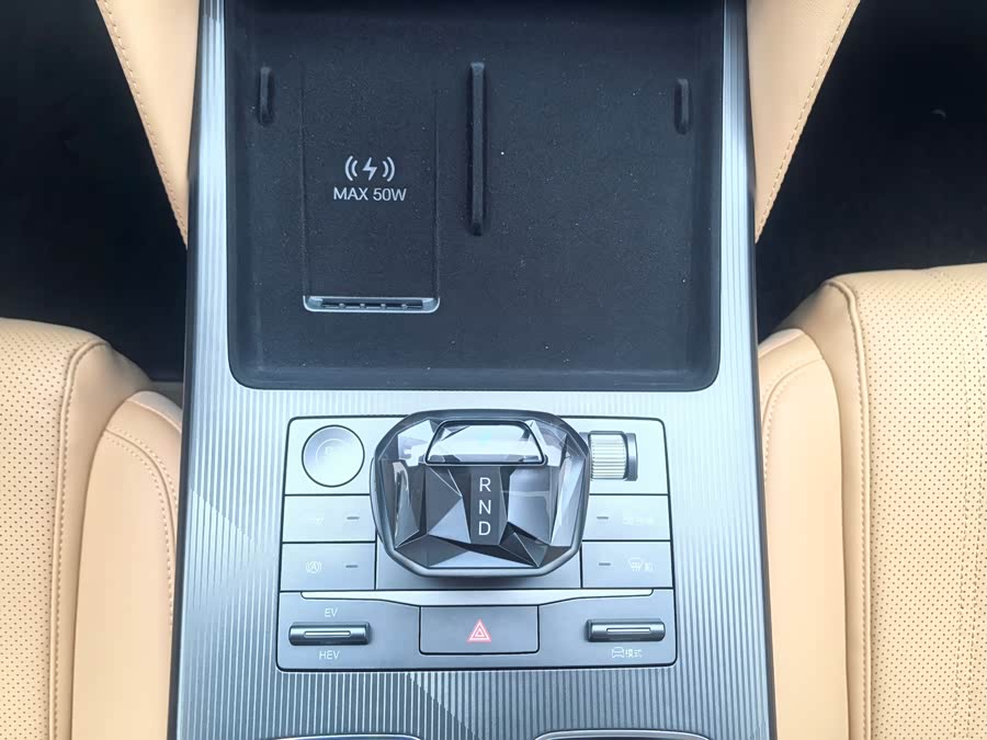 BYD SongL DM-i 2025 car image #13