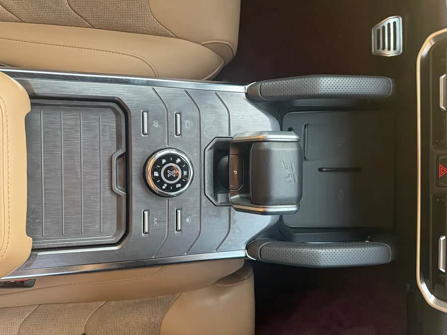 Jetour Traveller 2024 car image #13