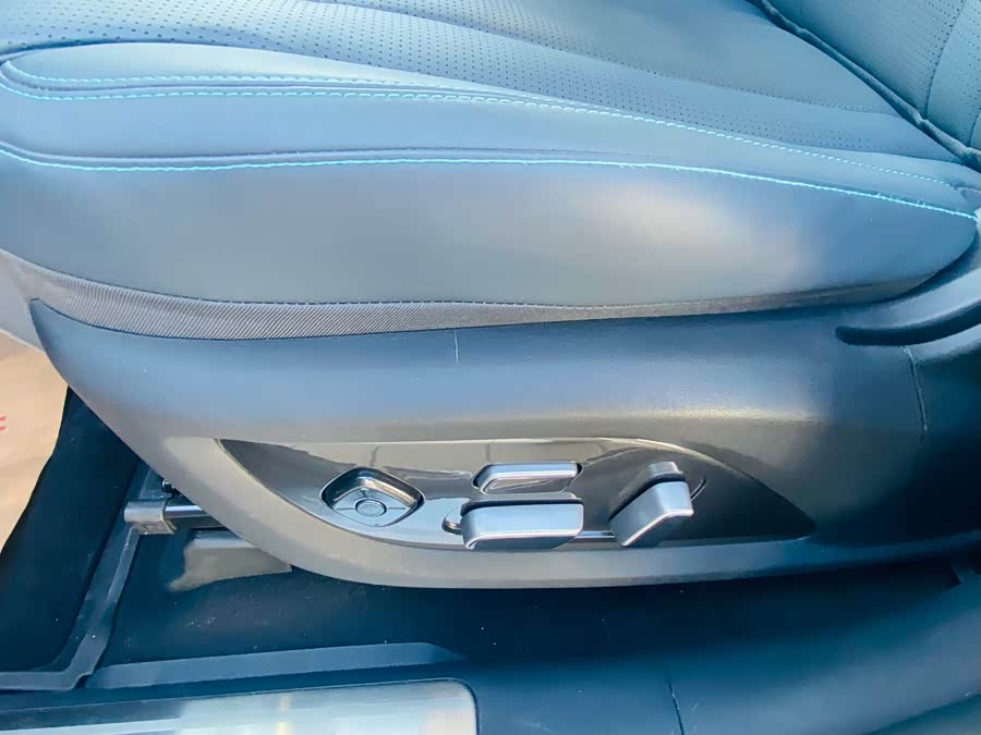 BYD Sea Lion 07 DM-i 2025 car image #13