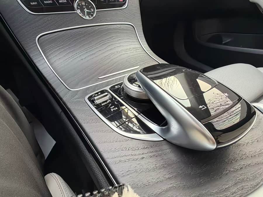 Mercedes-Benz C Class 2015 car image #13