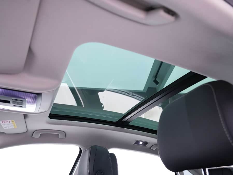 Volkswagen Passat 2023 immagine di auto #13