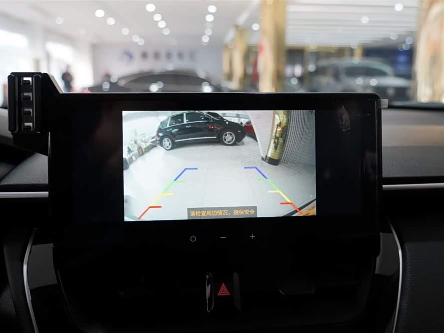 Toyota Corolla Cross 2024 immagine di auto #13