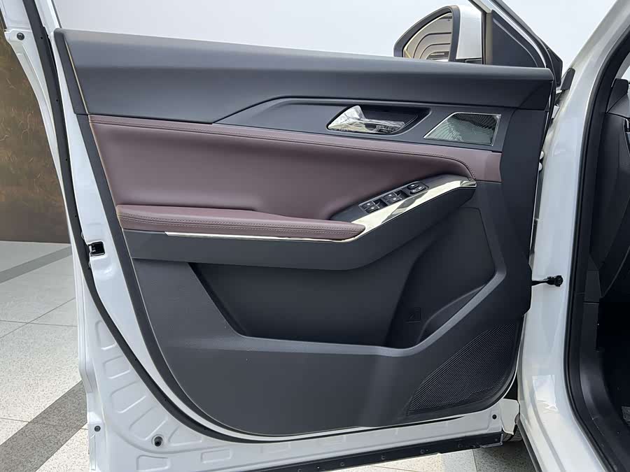 JAC X8 PLUS #13 JAC X8 PLUS صورة سيارة #13