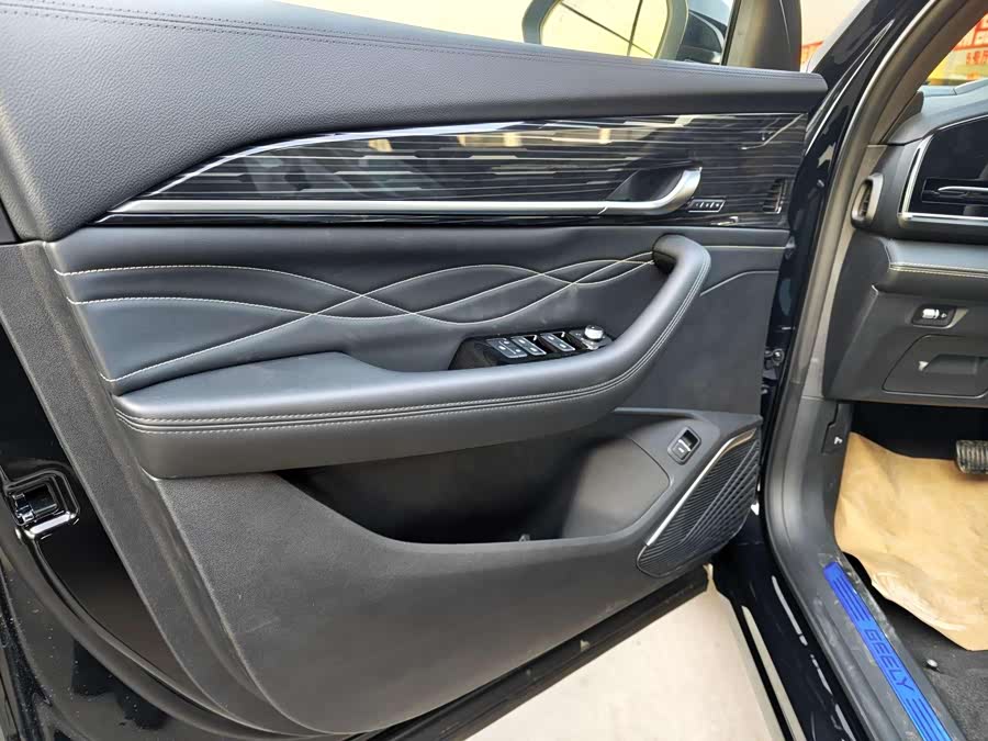 GEELY Monjaro 2025 car image #13