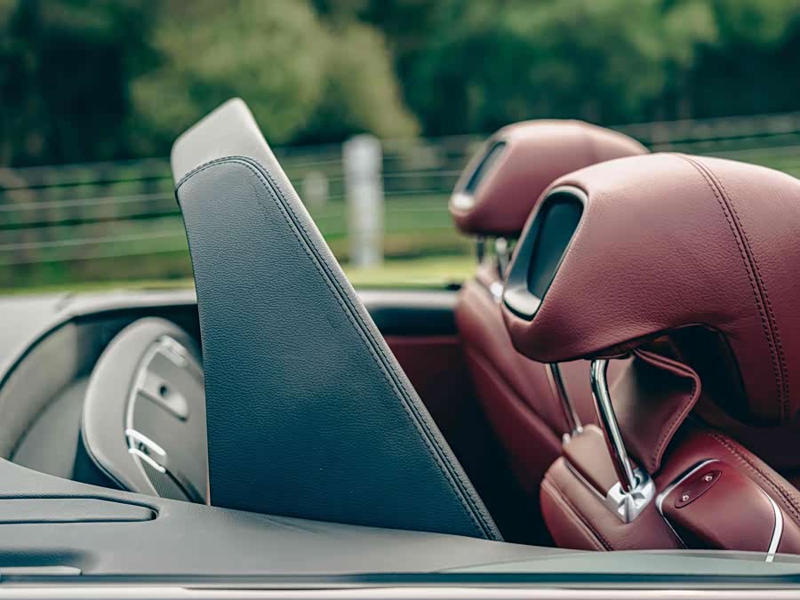 Mercedes-Benz SL Class 2009 car image #13