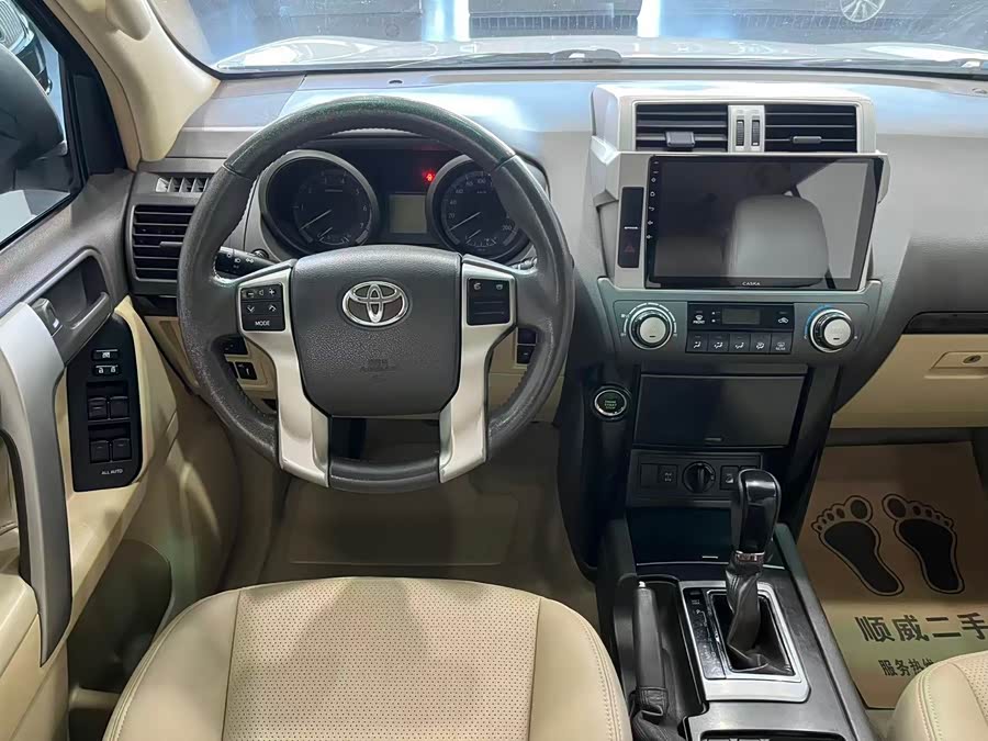 Toyota 2014 car image #13