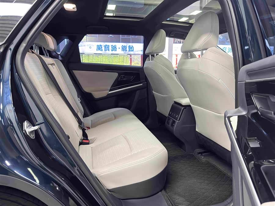 Toyota bZ4X 2022 immagine di auto #13