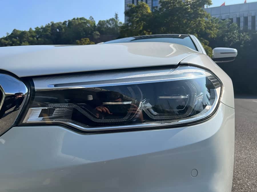 BMW 5 Series New Energy 2019 car image #13