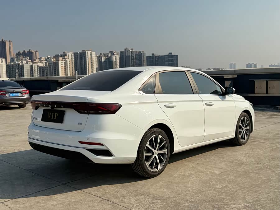 GEELY Emgrand 2022 car image #13