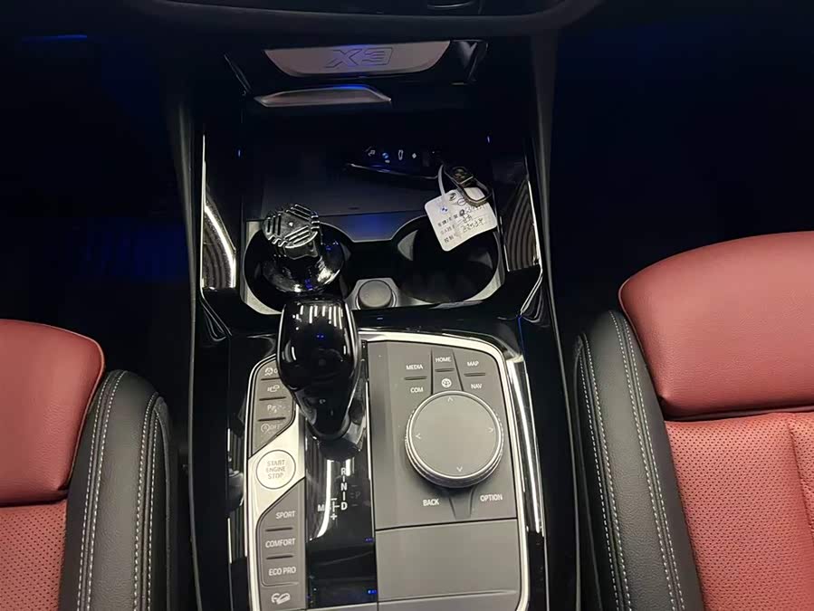BMW X3 2021 car image #13