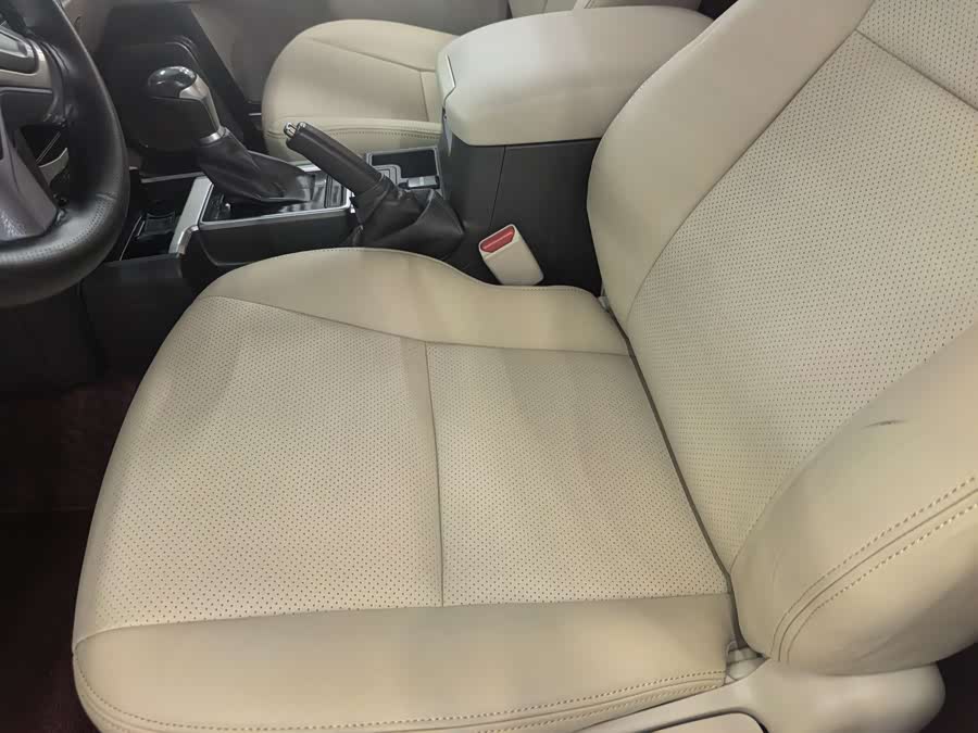 Toyota Land Cruiser Prado 2018 car image #13