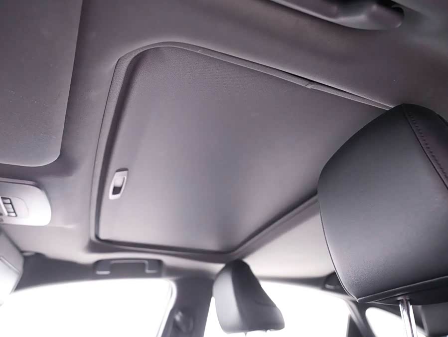 Toyota Avalon 2019 car image #13