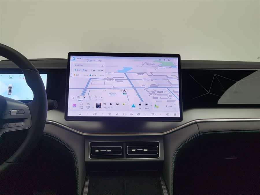 BYD SongL DM-i 2025 car image #13