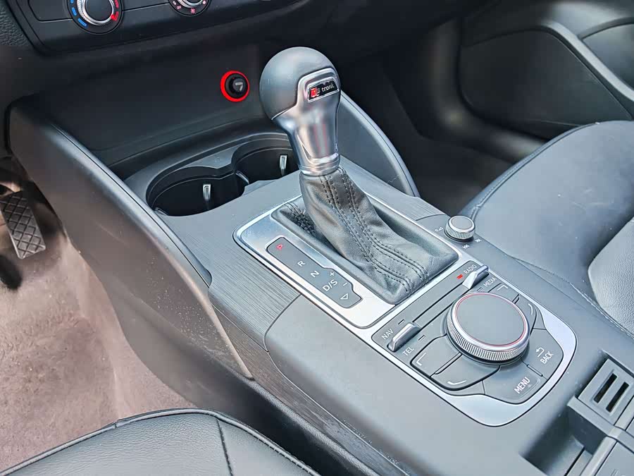 Audi A3 2017 car image #13