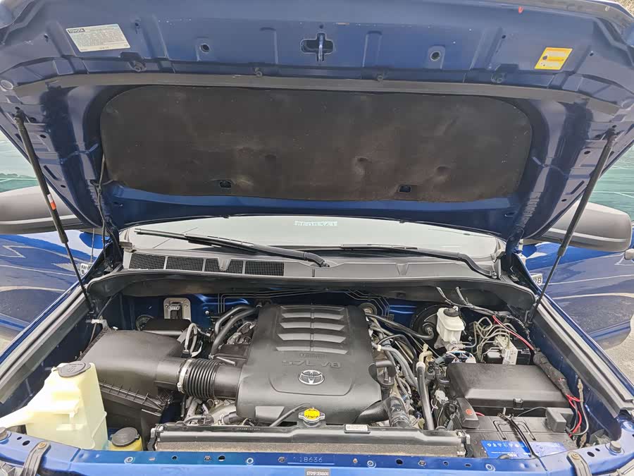 Toyota Tundra 2014 immagine di auto #13