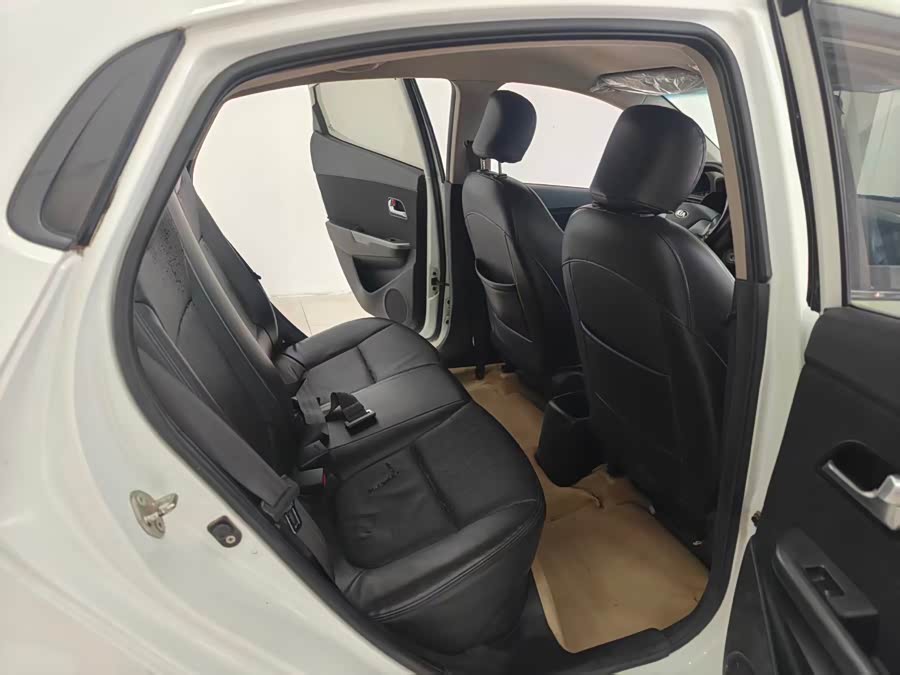 起亚 起亚K2 2014 汽车图片 #13