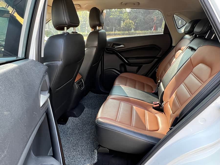 MG GS 2016 car image #13