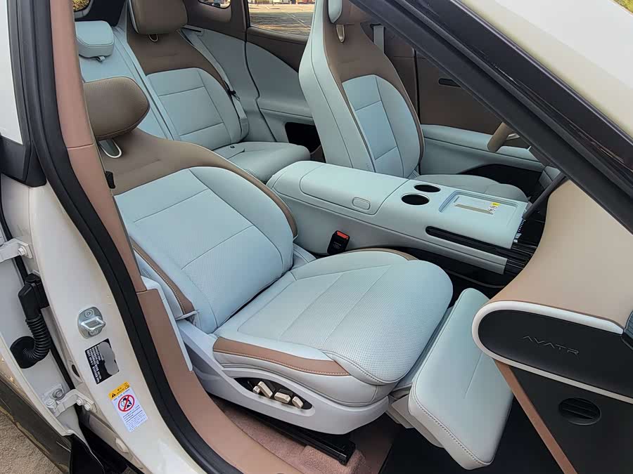 Avatr 07 2025 car image #13