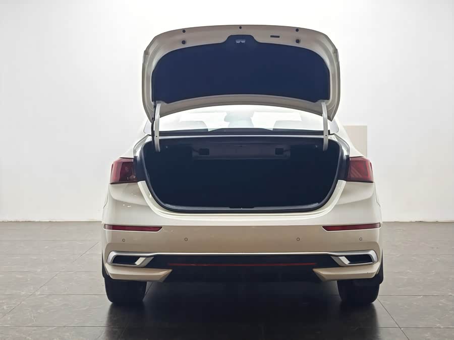 Kia K3 2020 car image #13
